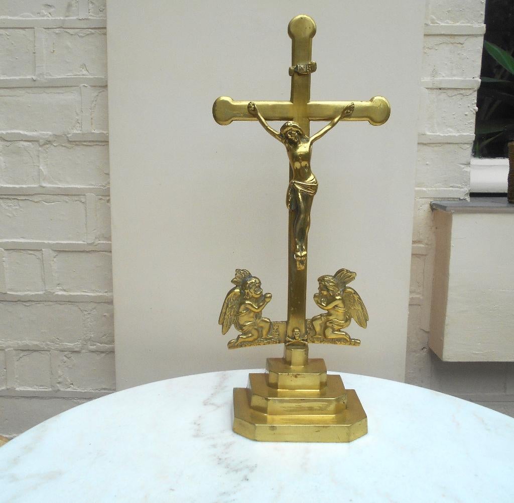 ancien crucifix en laiton hauteur 42 cm, Enlèvement ou Envoi