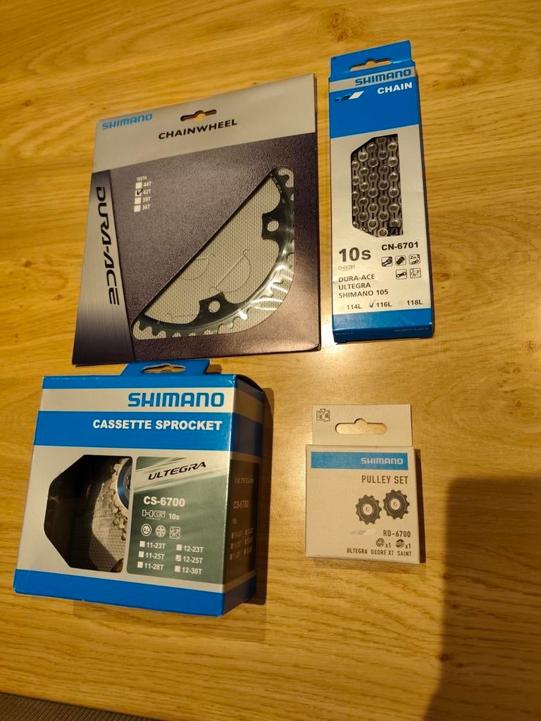 chaine et cassette shimano Ultegra 6700  10 speed, Enlèvement ou Envoi