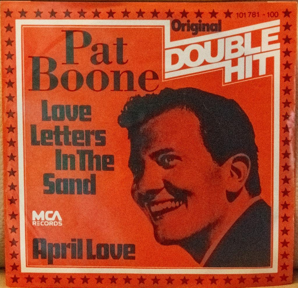 vinyl single Pat Boone - Love letters in the sand, 7 inch, Single, Ophalen of Verzenden, Zo goed als nieuw
