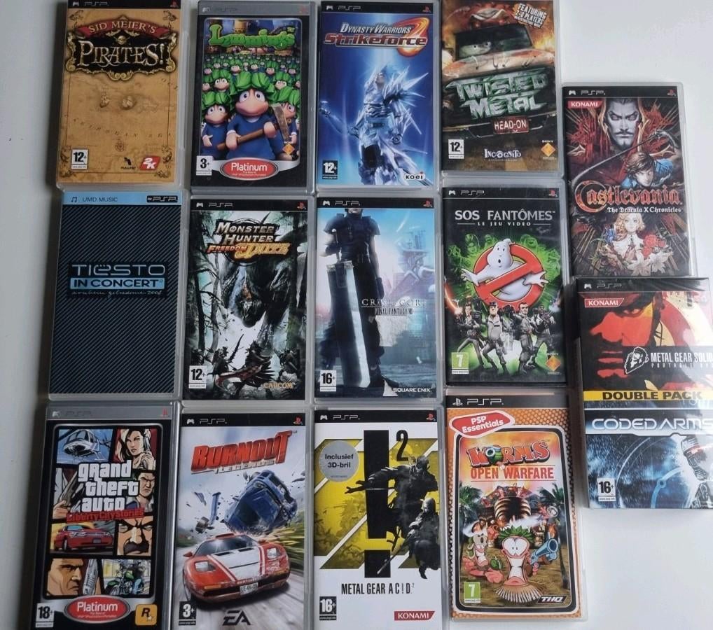 Sony psp games playstation portable, Ophalen of Verzenden, Zo goed als nieuw