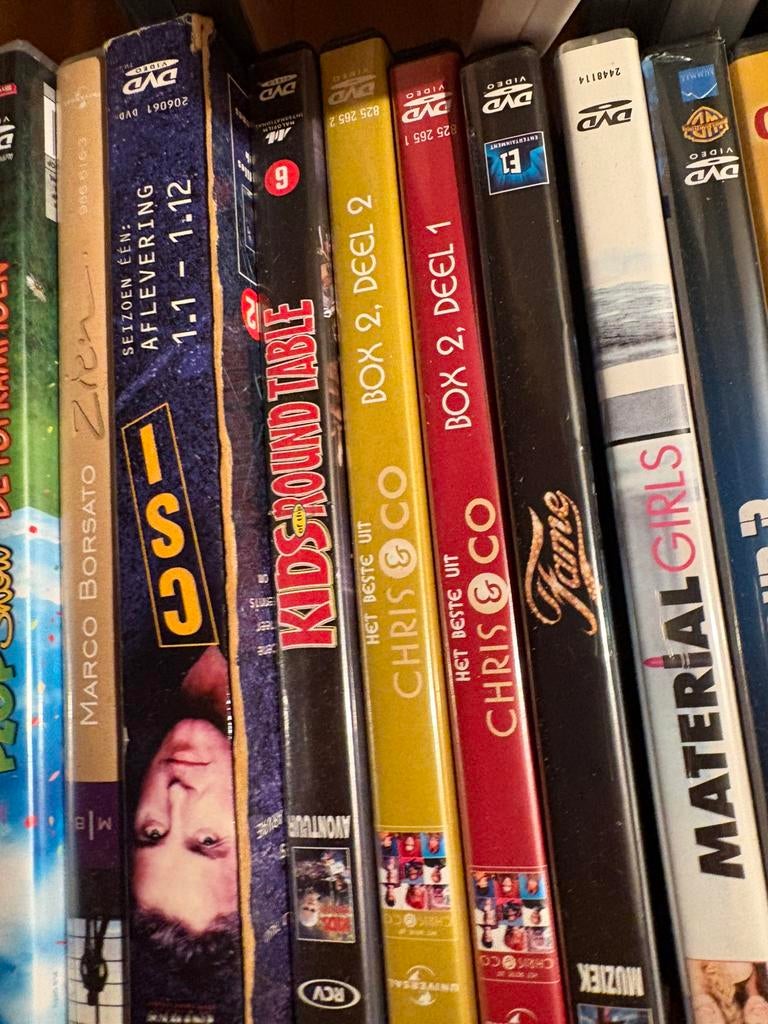 te koop doos met dvd's, Ophalen, Zo goed als nieuw