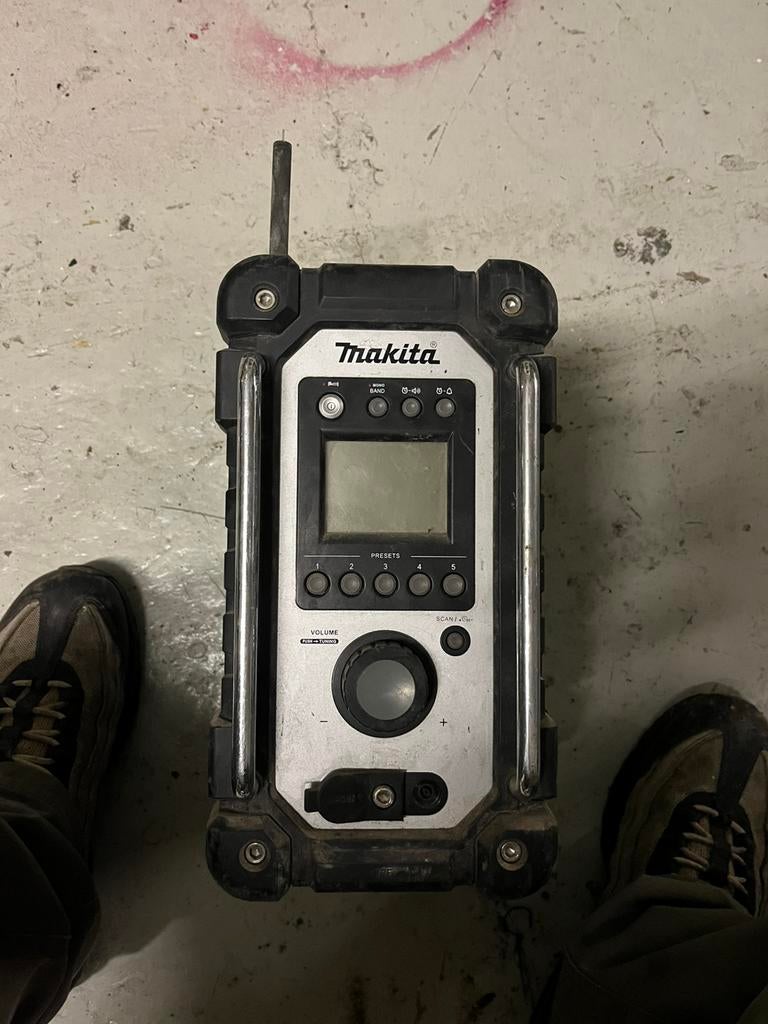 Makita werfradio, Audio, Tv en Foto, Ophalen, Zo goed als nieuw