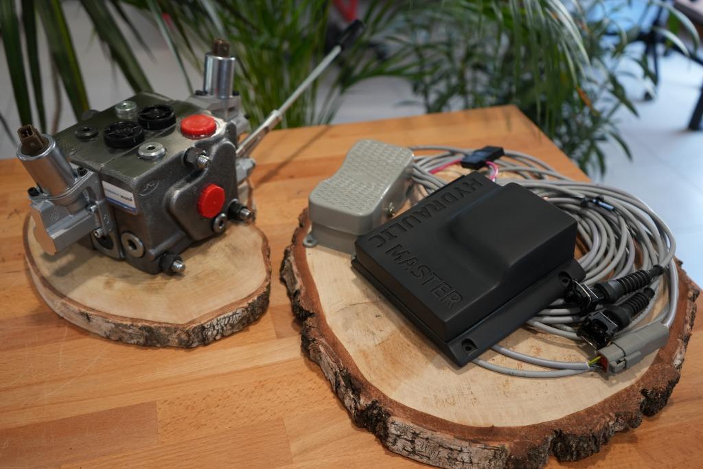 Walvoil DPX 100 + pédale proportionnelle à double effet, Envoi