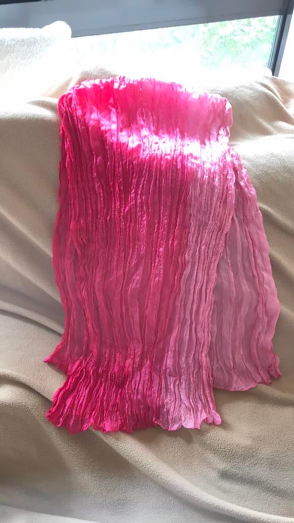 Foulard 100% soie 134/48 cm NEUF, Neuf
