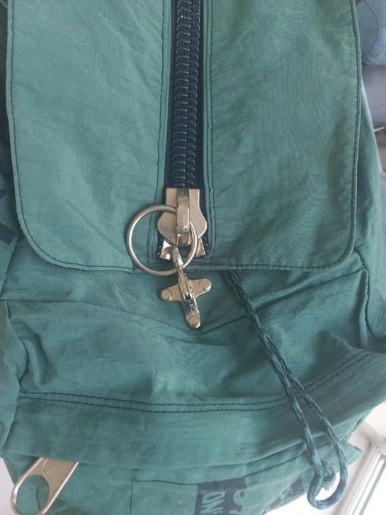 Très joli sac KIPLING" original,  à dos,  vert, TBE., Comme neuf