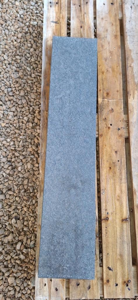 Vensterbank zwart graniet, gevlamd en geborsteld, Ophalen