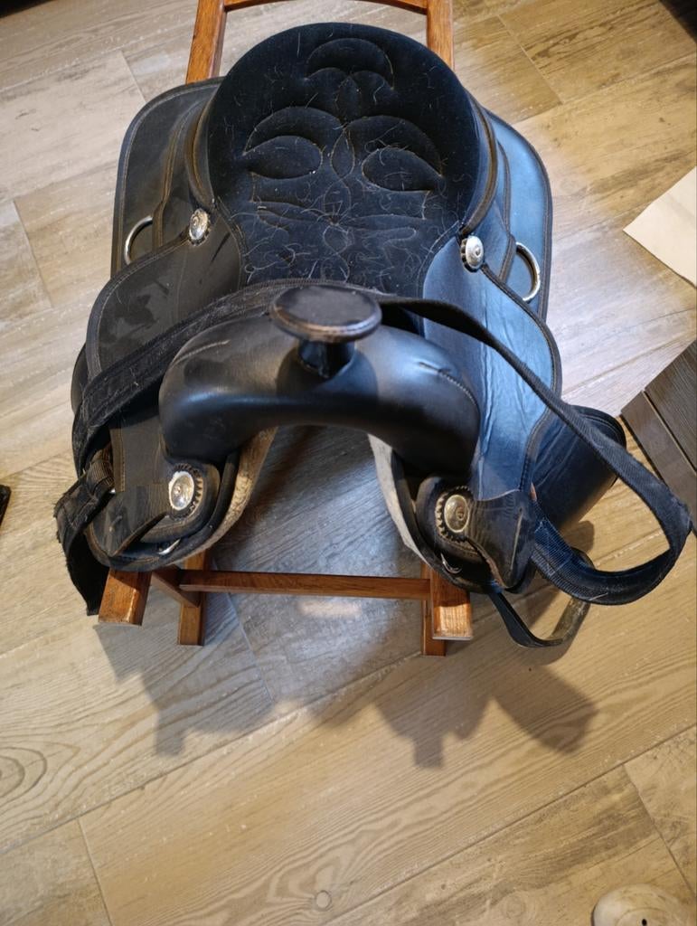 Selle western, Enlèvement, Western