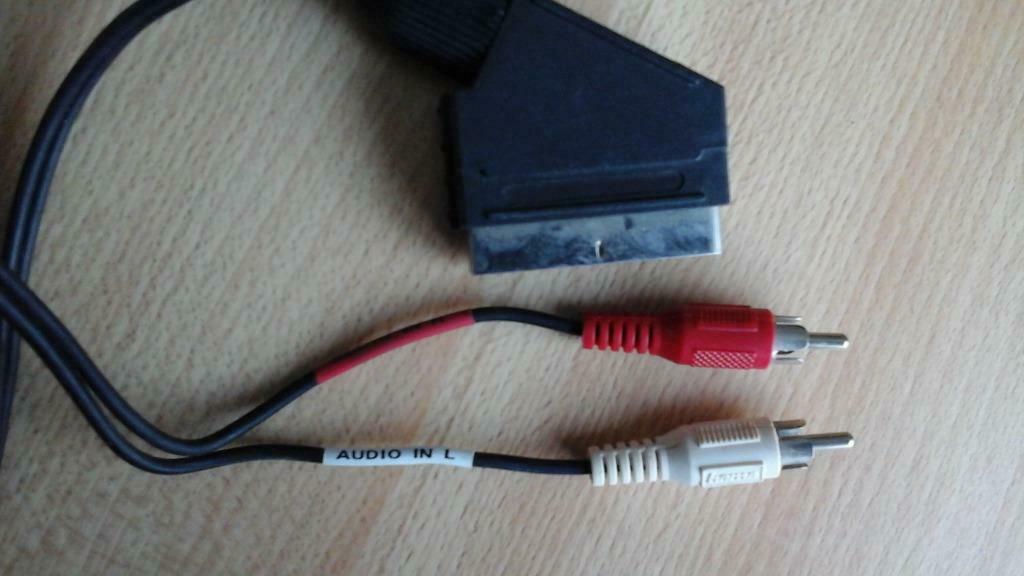 câble audio/vidéo  RCA-péritel   200cm, Enlèvement ou Envoi, Comme neuf, 2 à 5 mètres, Câble péritel