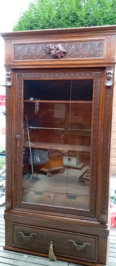 vitrine de 1910, Enlèvement, Utilisé