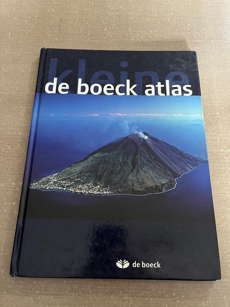 De kleine de boeck atlas, Ophalen of Verzenden, Gelezen, Nederlands