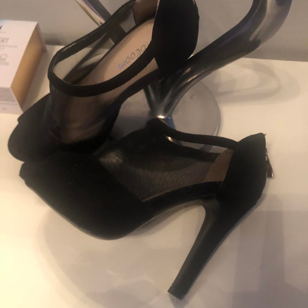 Escarpins  noir en daim taille 36 de chez Vasco, Vêtements | Femmes, Comme neuf, Noir