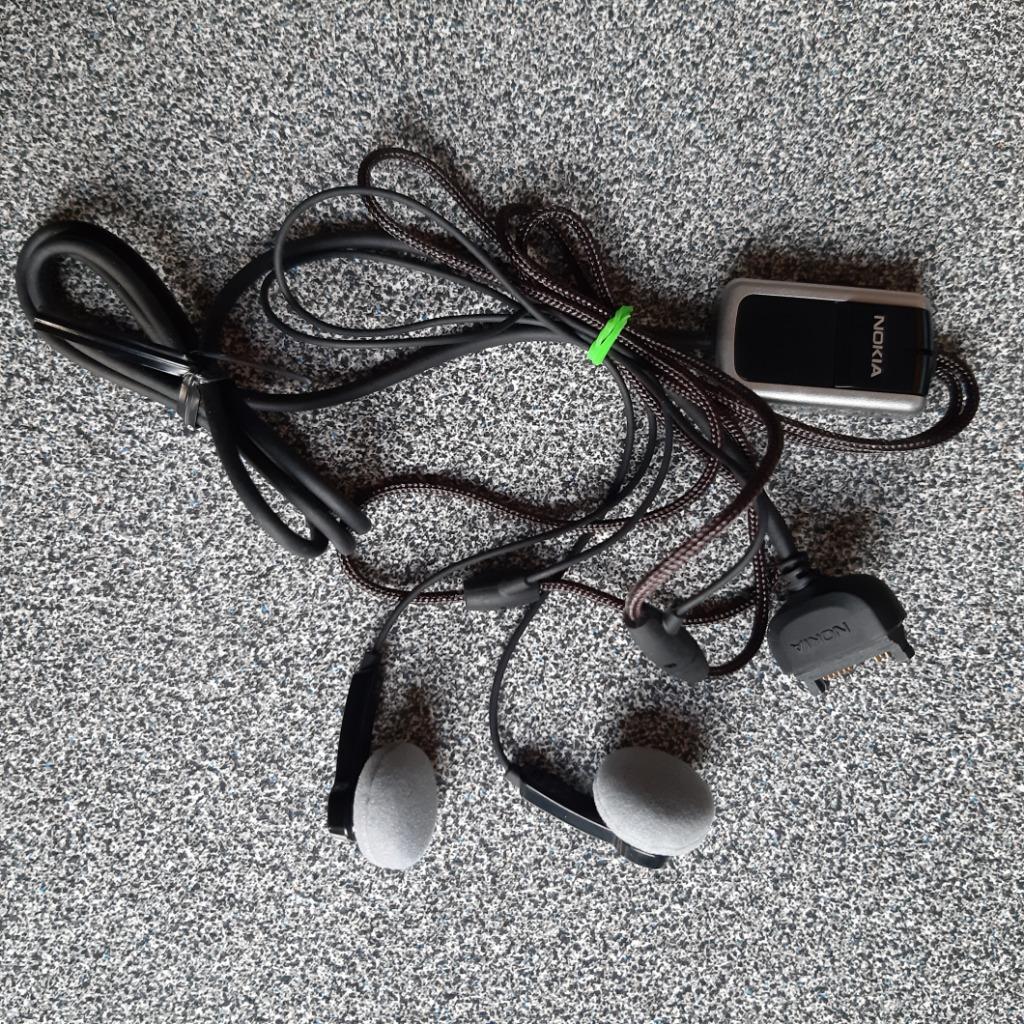 Oreillettes (stéréo) - NOKIA - Type HS-23, Telecommunicatie, Mobiele telefoons | Oordopjes, Gebruikt, In oorschelp (earbud), Ophalen of Verzenden