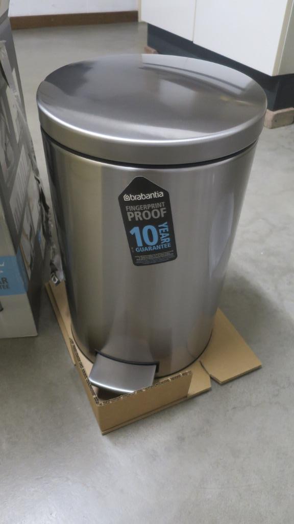 Afvalbak Brabantia, Ophalen, Nieuw
