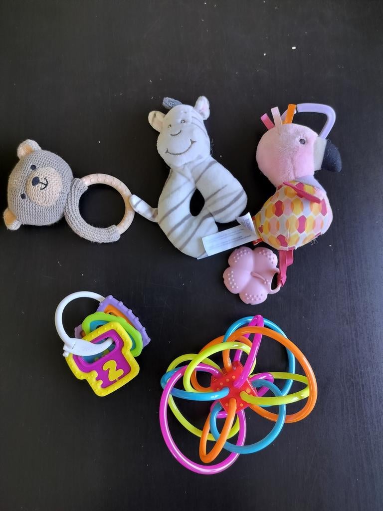 Babyspeelgoed: o'ball, stapelblokken, rammelaar, bal, boek., Enlèvement, Comme neuf, Autres types