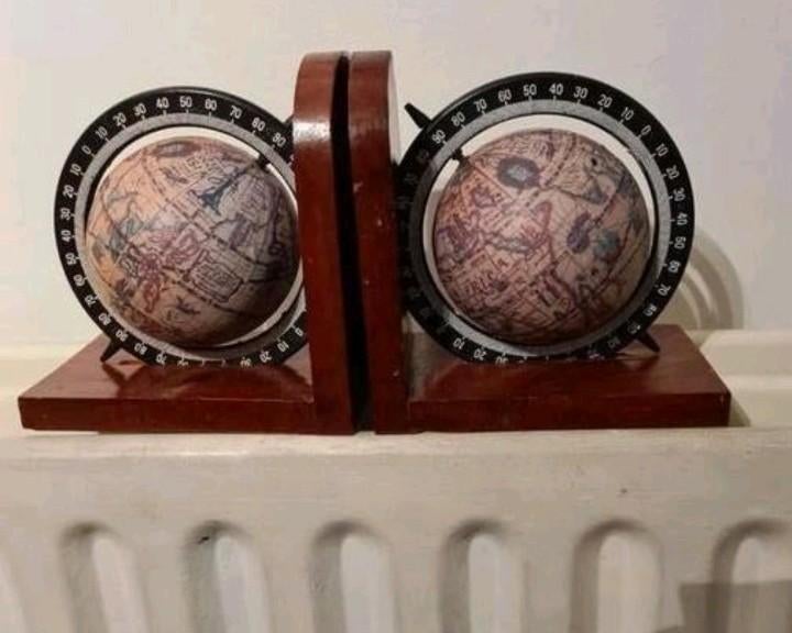 Vintage,Wereldbol, Boeken Steuntjes,9 cm diameter, Ophalen of Verzenden