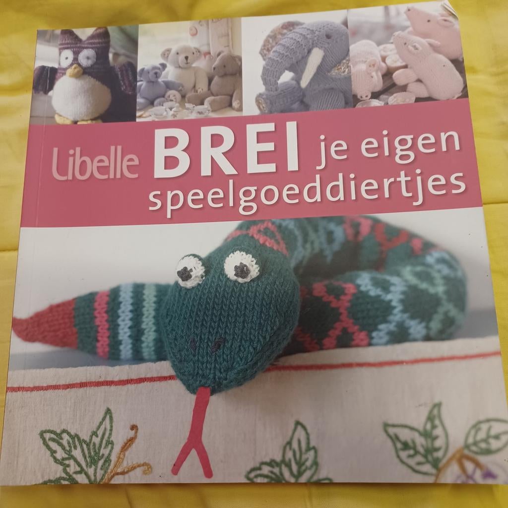 Brei je eigen speelgoeddiertjes, Hobby en Vrije tijd, Ophalen of Verzenden, Zo goed als nieuw, Breien
