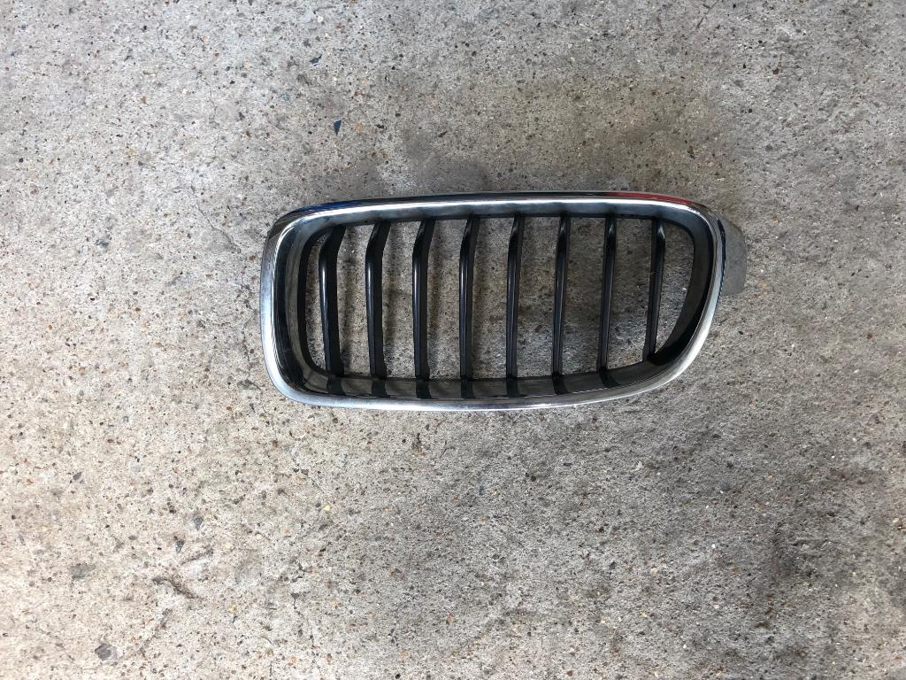 Bmw F30/31 grill, Utilisé, BMW, Avant, Enlèvement ou Envoi