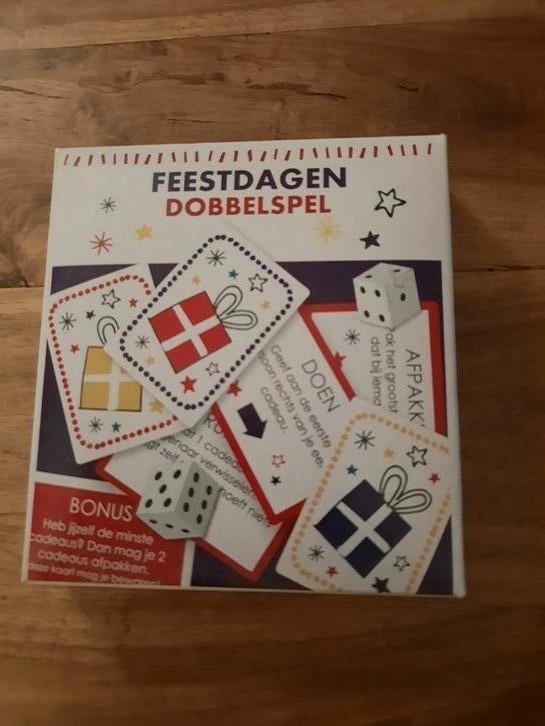 Feestdagen dobbelspel - op een leuke manier pakjes uitpakken, Hobby en Vrije tijd, Ophalen of Verzenden, Zo goed als nieuw