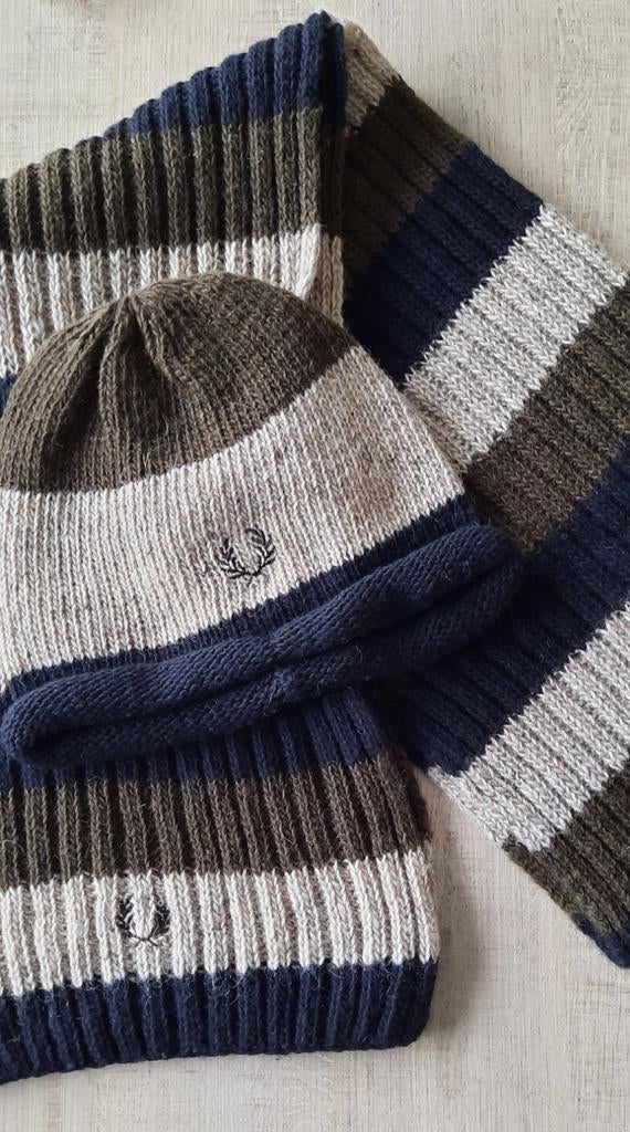 Bonnet et écharpe Fred Perry, Enlèvement ou Envoi, Comme neuf, Fred Perry, Écharpe