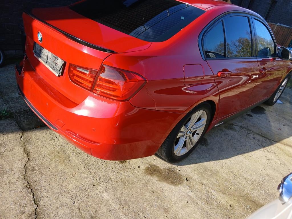 Bmw-serie 320d f30 sedan alleen in reserveonderdelen, BMW