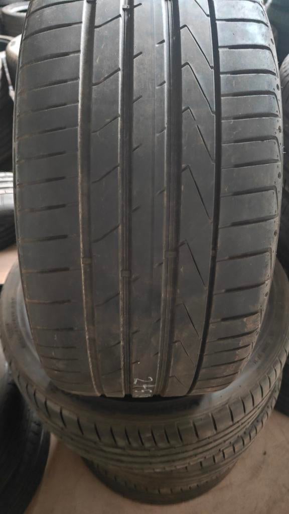 245/35r19 Hankook 50€ chacun avec support 24535r19, Autos : Pièces & Accessoires, Commande, Audi, BMW, Ford, Honda, Jeep, Mazda