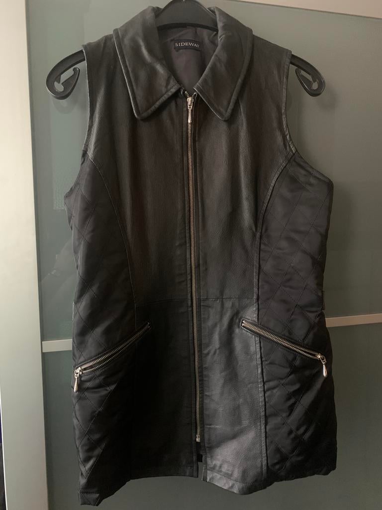 Mouwloos lang lederen vestje, Zwart, Maat 42/44 (L), Gedragen, Ophalen