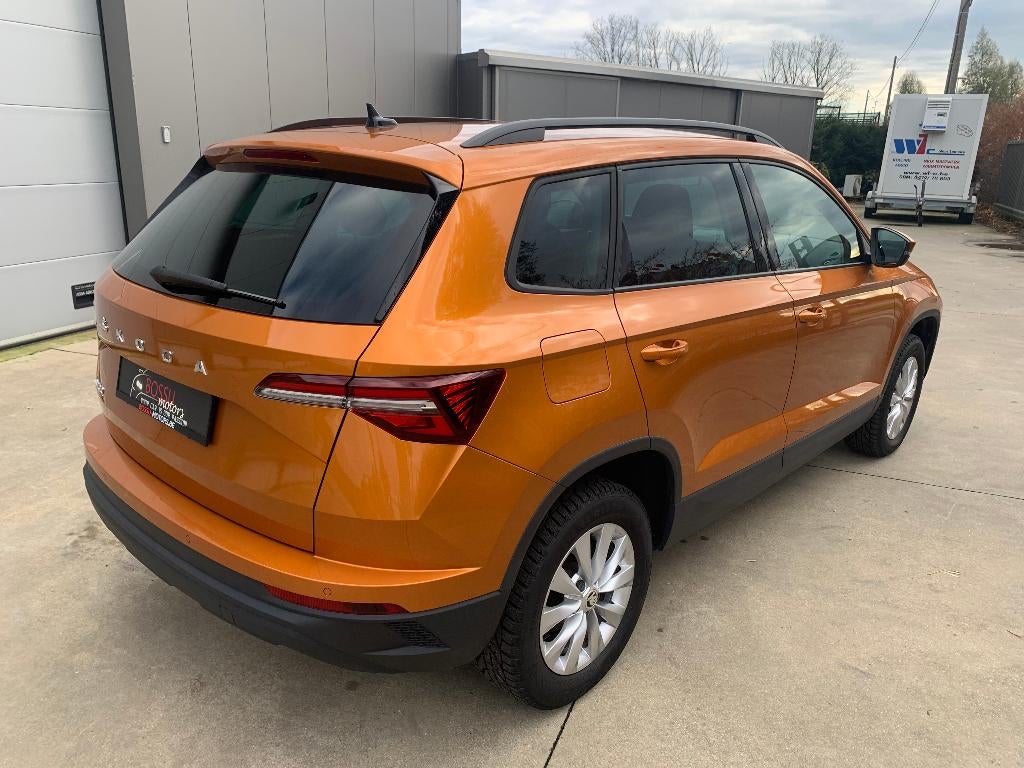 SKODA KAROQ 1.5TSI NAVI/LED/ZETELVERW/CRUISE C/DAB+/KEYLESS, Auto's, Skoda, Stof, 1498 cc, Karoq, Bedrijf