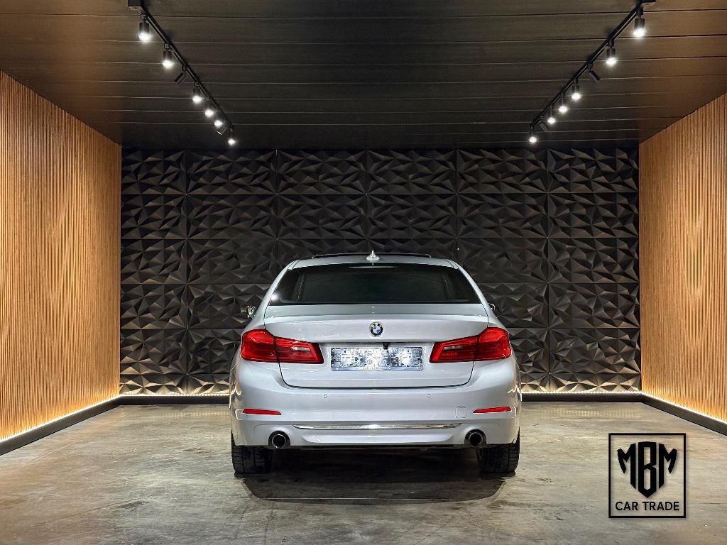 ✅ BMW 530iA G30 GARANTIE Luxury Individual Open Dak Head-Up, Auto's, Achterwielaandrijving, 4 cilinders, Leder, Bedrijf