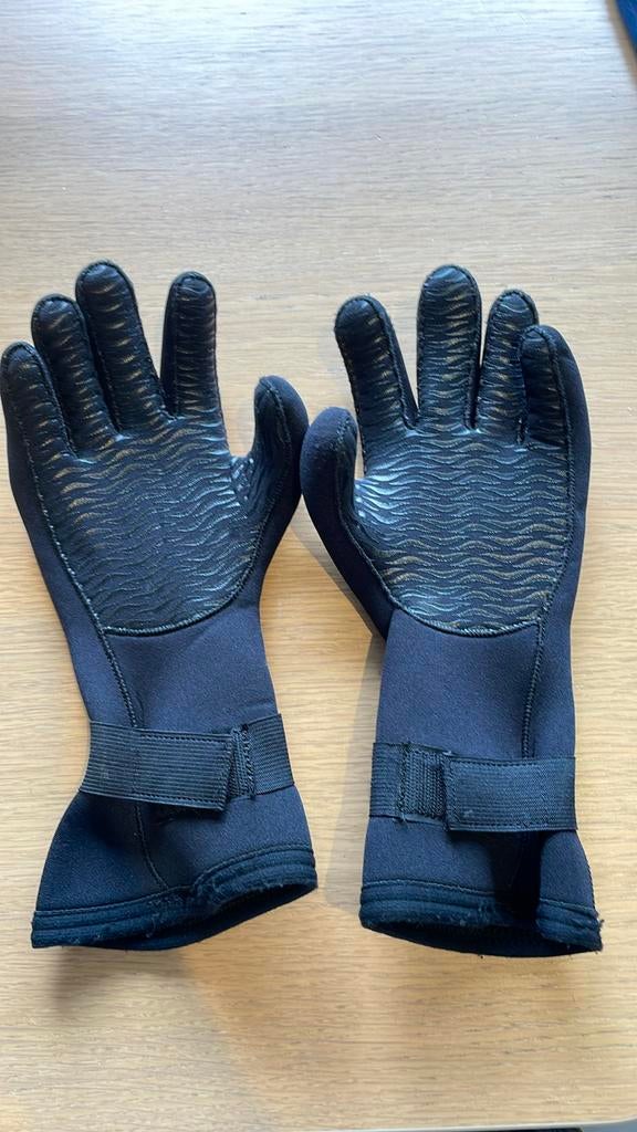 Handschoenen Bare 5mm, maat M, Watersport en Boten, Duiken, Ophalen of Verzenden, Gebruikt, Duikpak