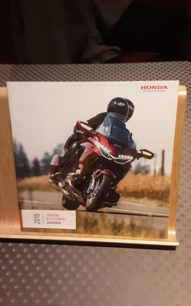 Honda touring accessoires brochure, Ophalen of Verzenden, Zo goed als nieuw