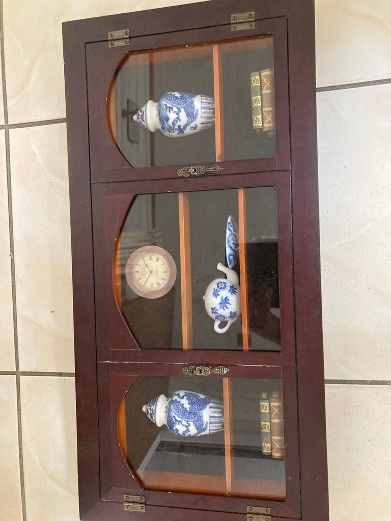 Decoratief kastje voor aan muur, Ophalen, Zo goed als nieuw