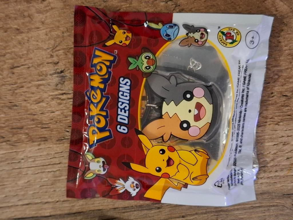 Pokémon : pendentif, Hobby & Loisirs créatifs, Jeux de cartes à collectionner | Pokémon, Envoi, Comme neuf
