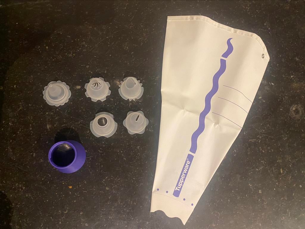 Tupperware spuitzak nooit gebruikt, Huis en Inrichting, Ophalen, Nieuw