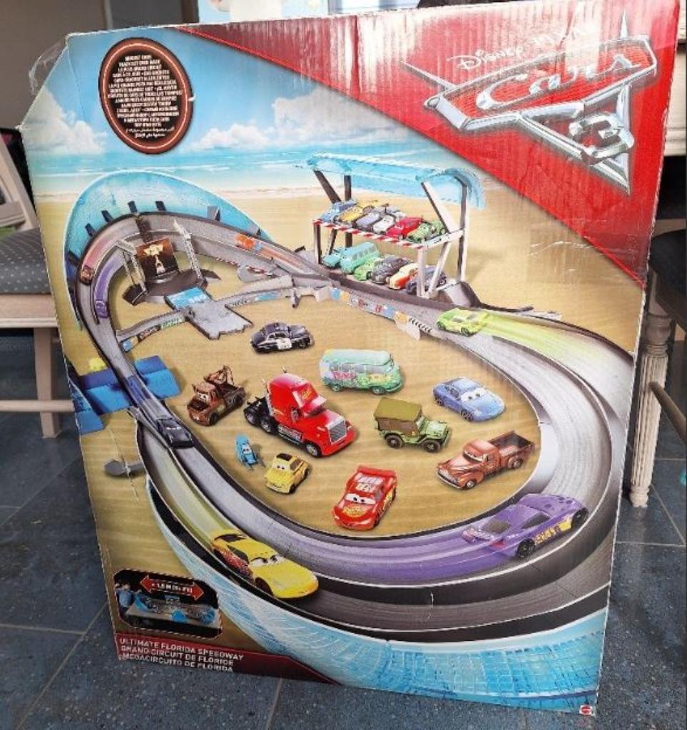 CARS 3 ULTIMATE FLORIDA SPEEDWAY=MATTEL, Enfants & Bébés, Jouets | Circuits, Autres marques, Autre propulsion, Comme neuf, Enlèvement