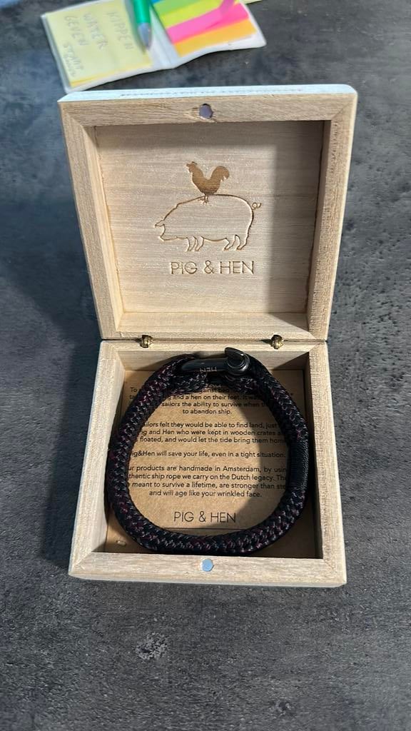 Pig&hen armband, Enlèvement, Comme neuf