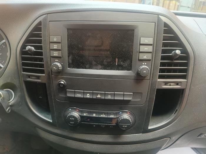 Airco bedieningspaneel van een Mercedes Vito, Gebruikt, -, Ophalen of Verzenden, -