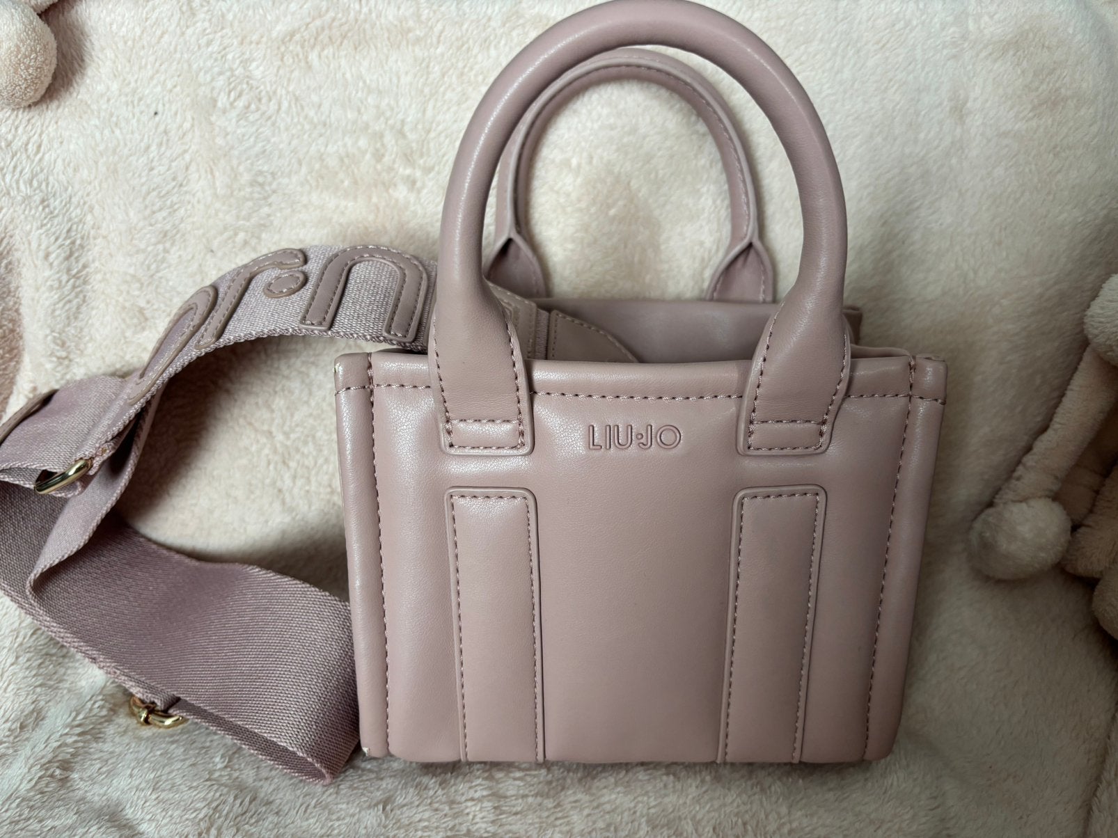 Liu jo schoudertasje oudroze, Bijoux, Sacs & Beauté, Enlèvement ou Envoi, Comme neuf