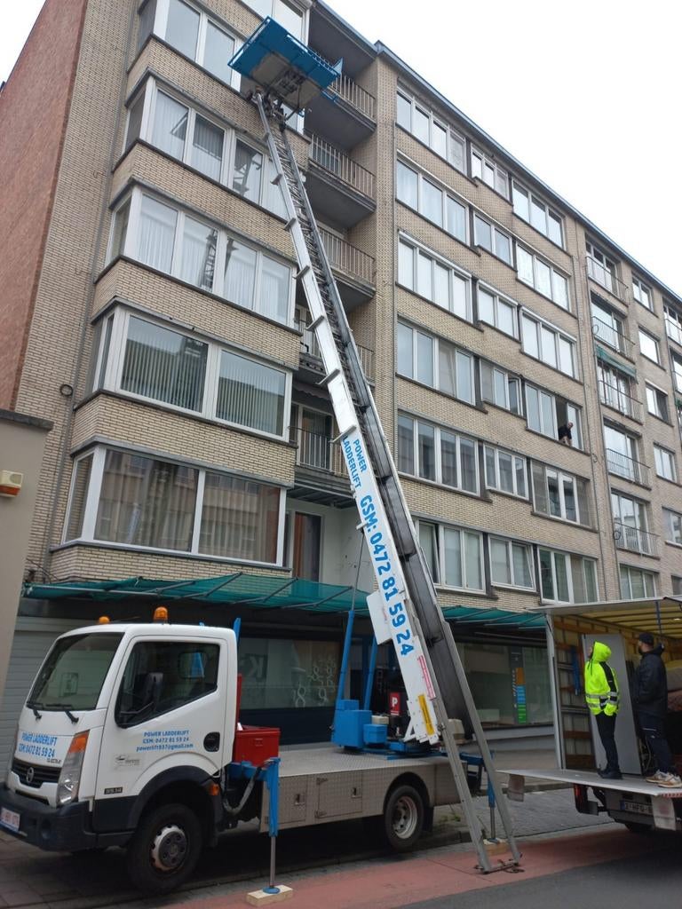 Powerladderlift, Ophalen