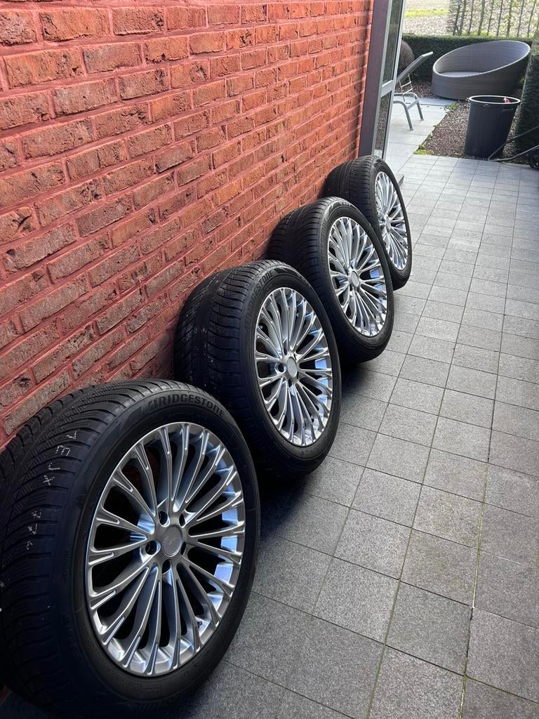 Breyton 19 inch velgen 245/50 geen schade en goede banden, Auto-onderdelen, Banden en Velgen, Ophalen, 19 inch, Band(en)