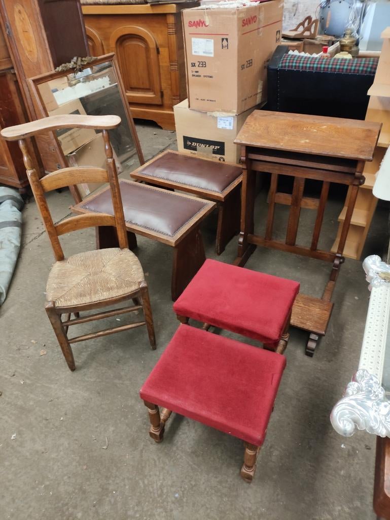 Religieuse stoelen en banken, Enlèvement