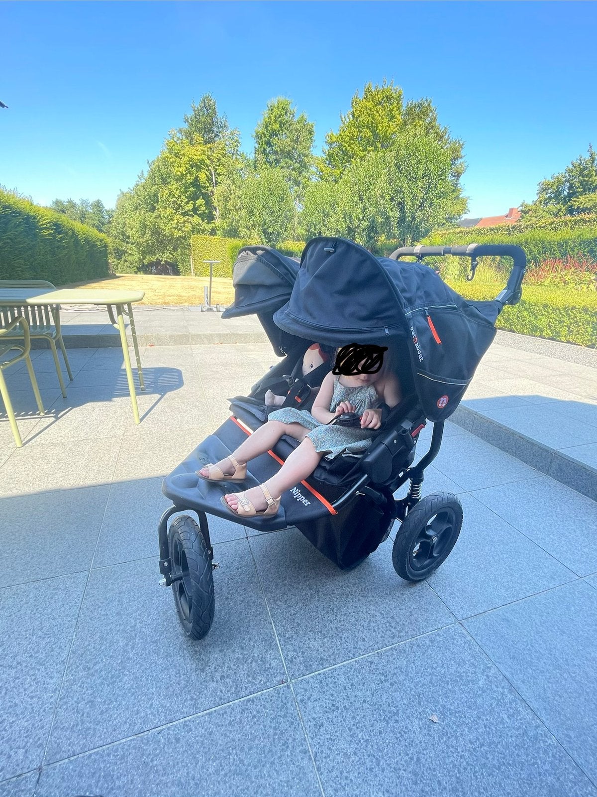 Dubbele buggy in uitstekende staat (nieuw), Enfants & Bébés, Enlèvement, Comme neuf