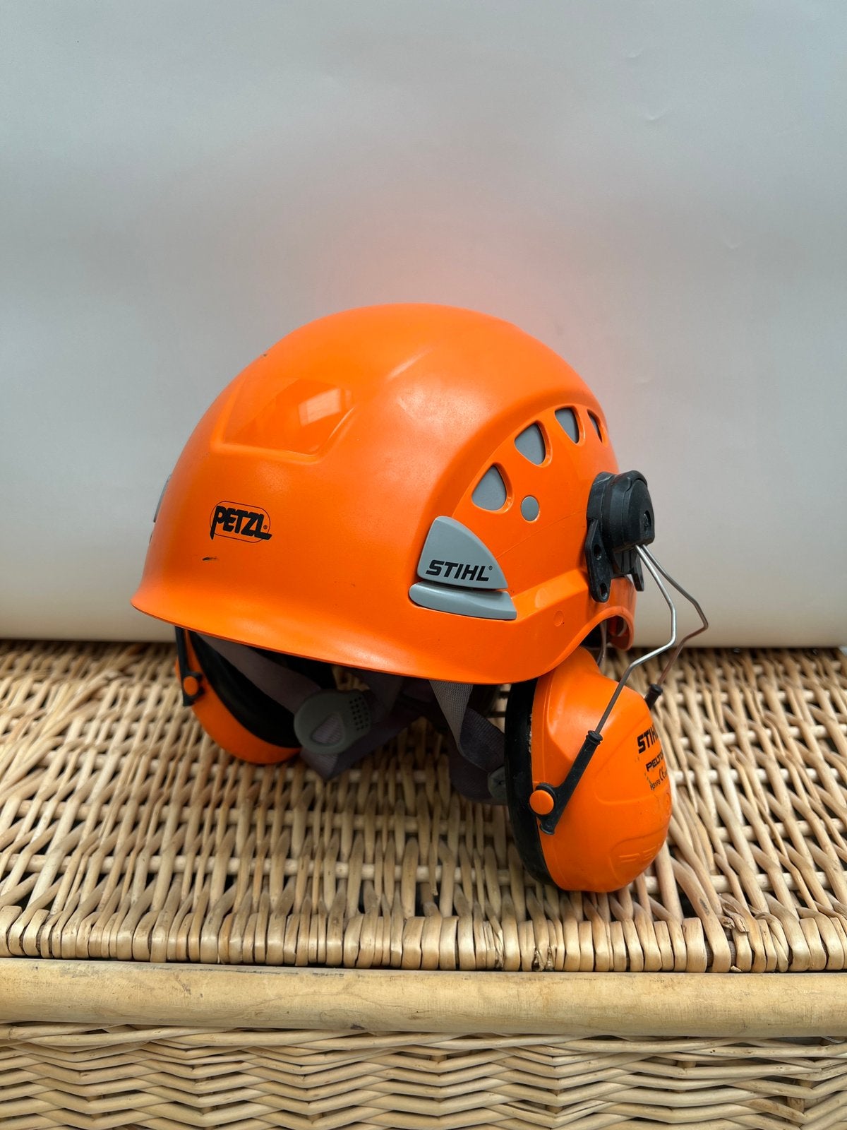 Casque PETZL Vertex Vent avec protections auditives STIHL, Doe-het-zelf en Bouw, Ophalen, Gebruikt