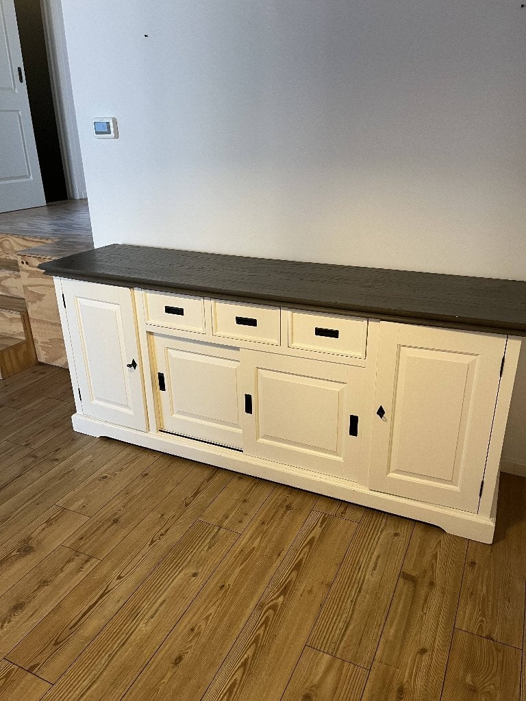 Gratis Dressoir kast af te halen GERESERVEERD, Ophalen, Gebruikt
