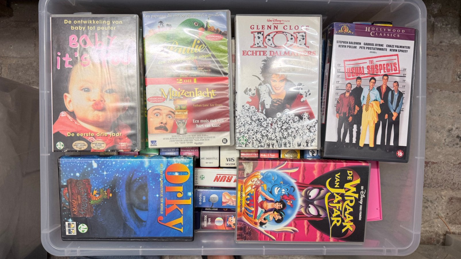 Ideaal voor verzamelaar VHS Disney Studio100 klassiekers!, Cd's en Dvd's, Ophalen, Zo goed als nieuw