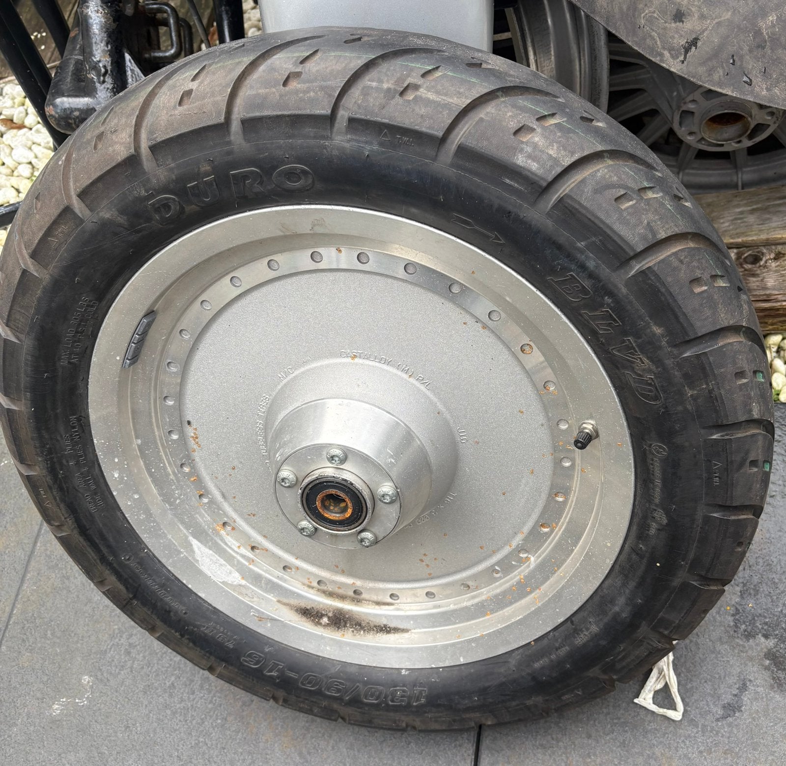 Roue Harley Davidson Fatboy, Envoi, Comme neuf