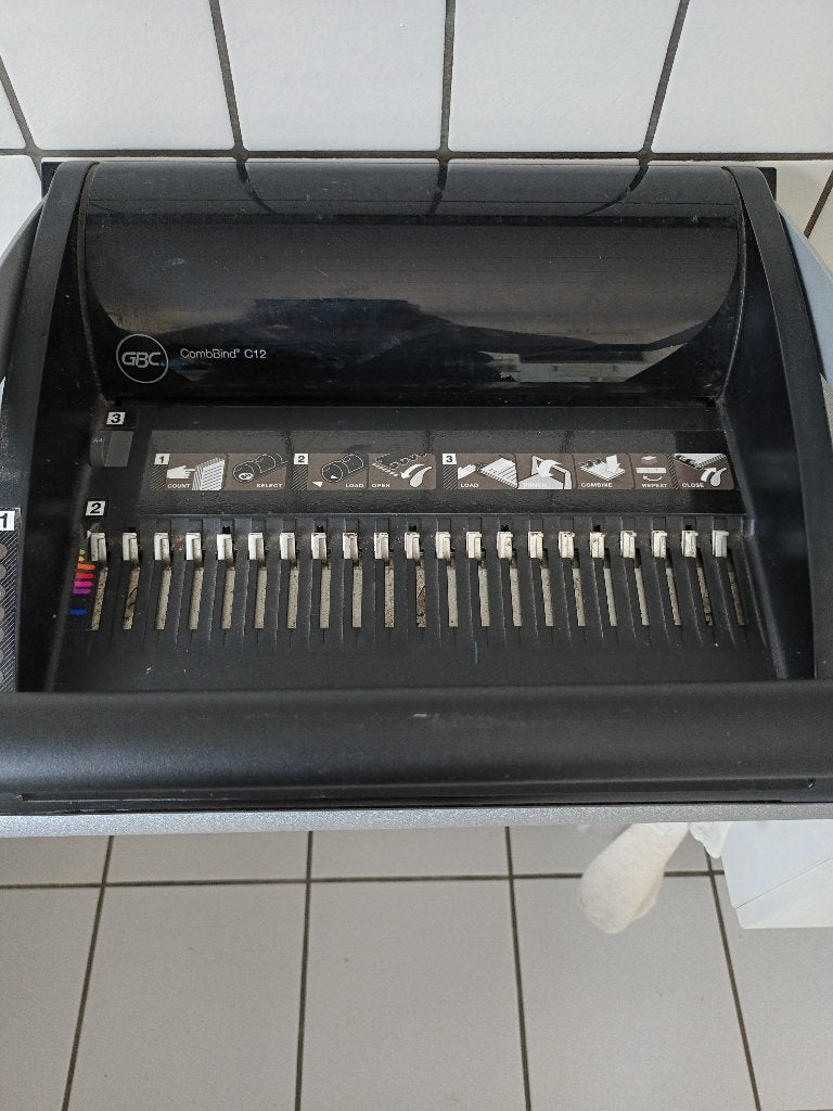 GBC c12, Enlèvement
