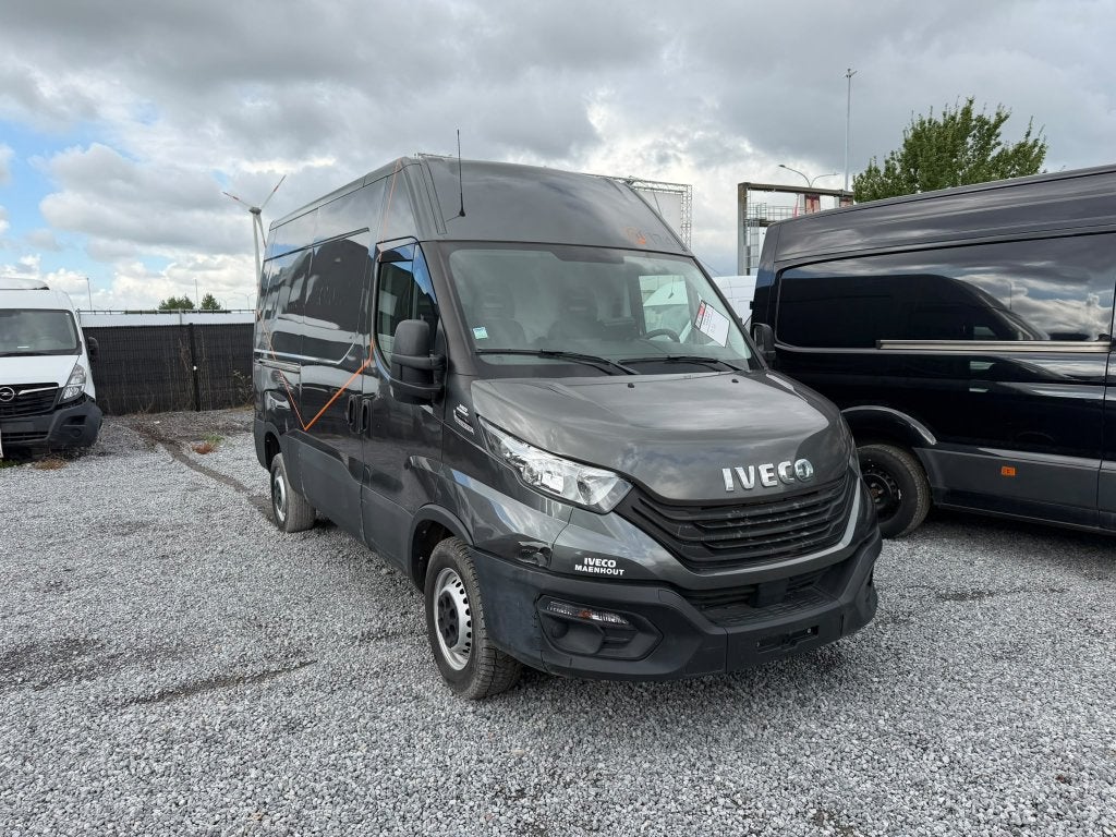 Iveco Daily 35s18 (Stock ID 80047) Motor probleem, Automaat, 4 deurs, https://public.car-pass.be/vhr/8ec463de-593d-455c-b89d-3ba3f704a77f