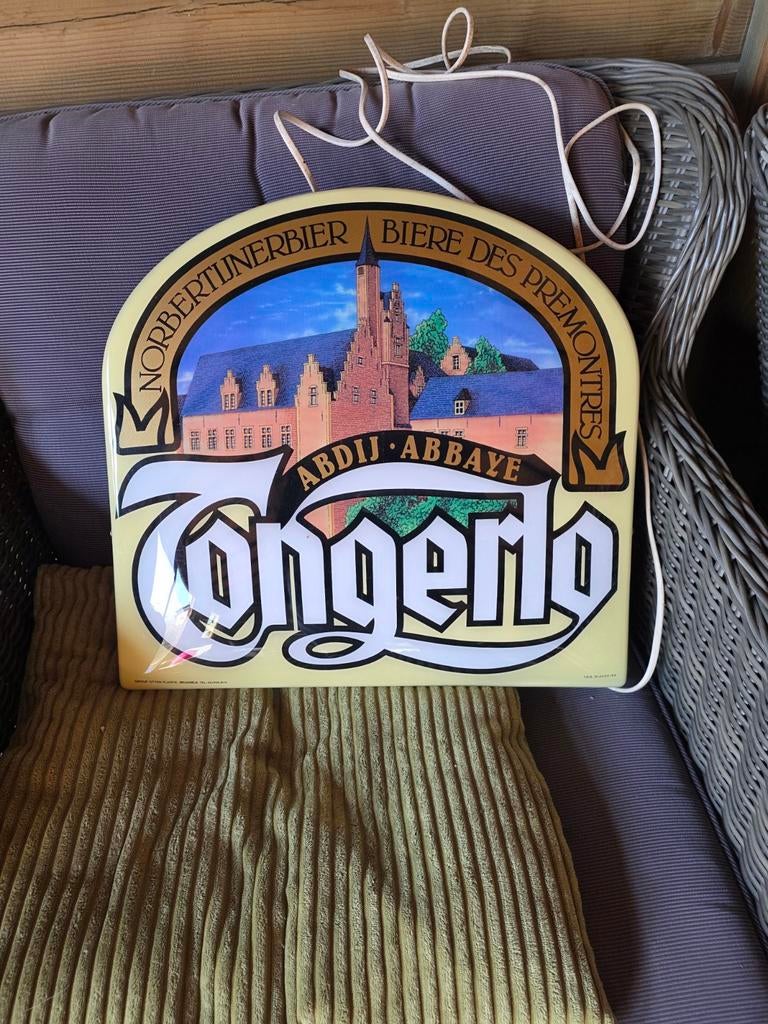 Lichtreclame Tongerlo, Enlèvement