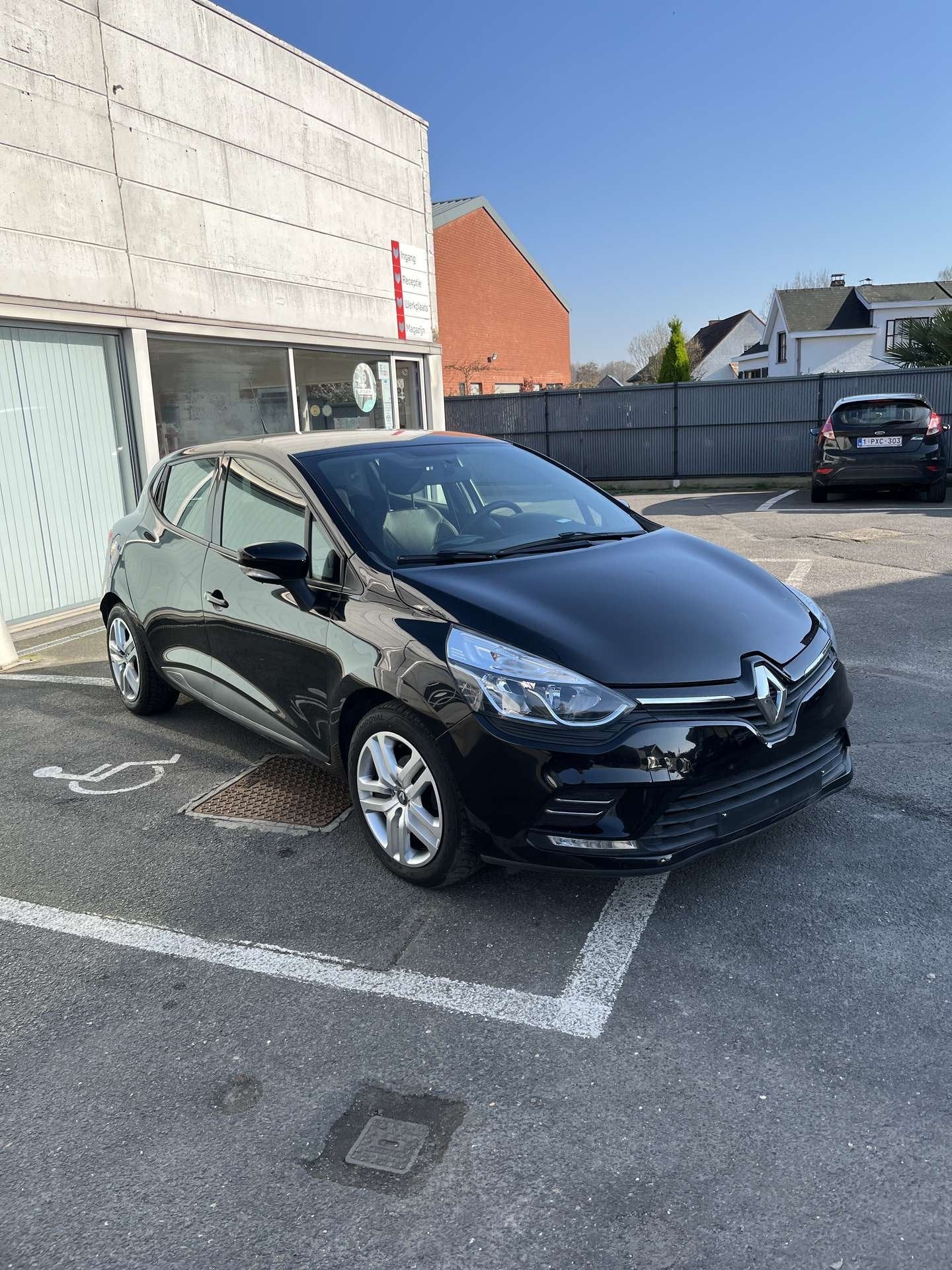 Renault Clio Clio 0.9 TCe Cool (bj 2019), Auto's, Voorwielaandrijving, 898 cc, Stof, Gebruikt
