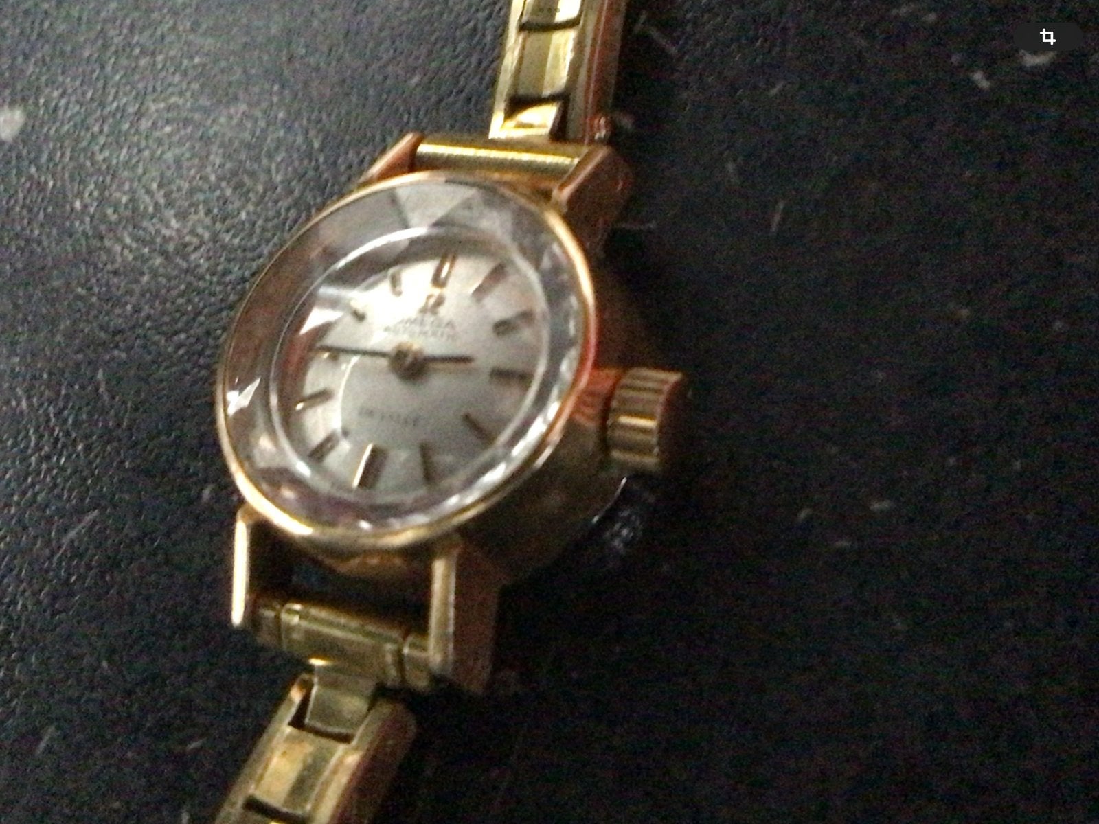 Omega ville automatisch 14 karaats gouden horlo aanbiedingen, Handtassen en Accessoires, Horloges | Dames, Ophalen of Verzenden